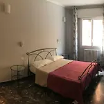Riva Reno 54 בית הארחה 3*