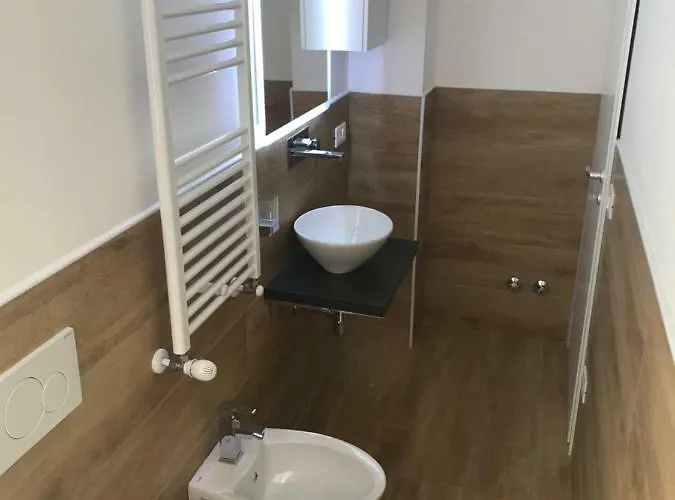 Riva Reno 54 Guest house 3*