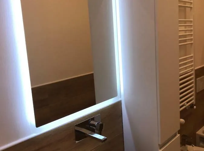 Riva Reno 54 Gæstehus Bologna